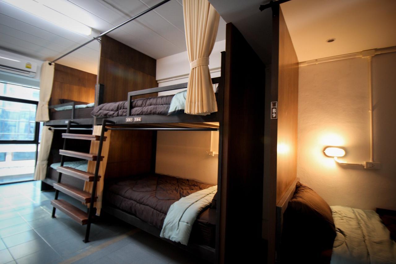 Bedtiny Hostel (Adults Only) Чиангмай Экстерьер фото